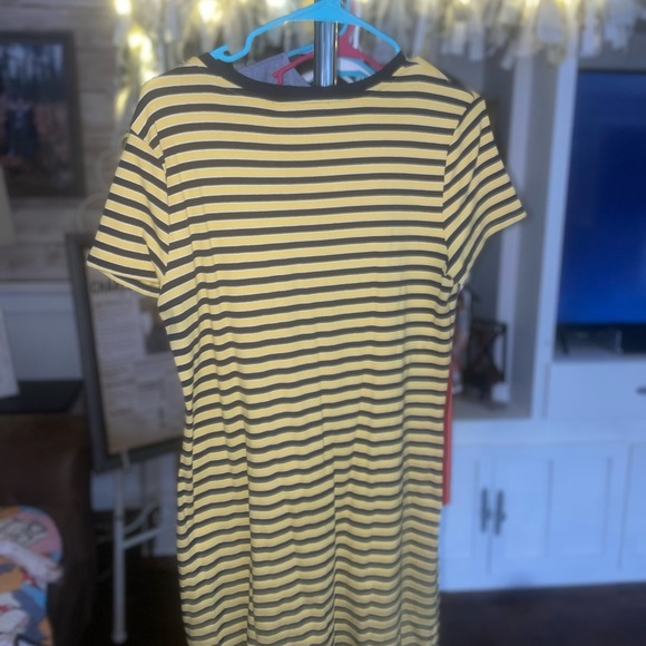 Dress - Picture 4 of 4